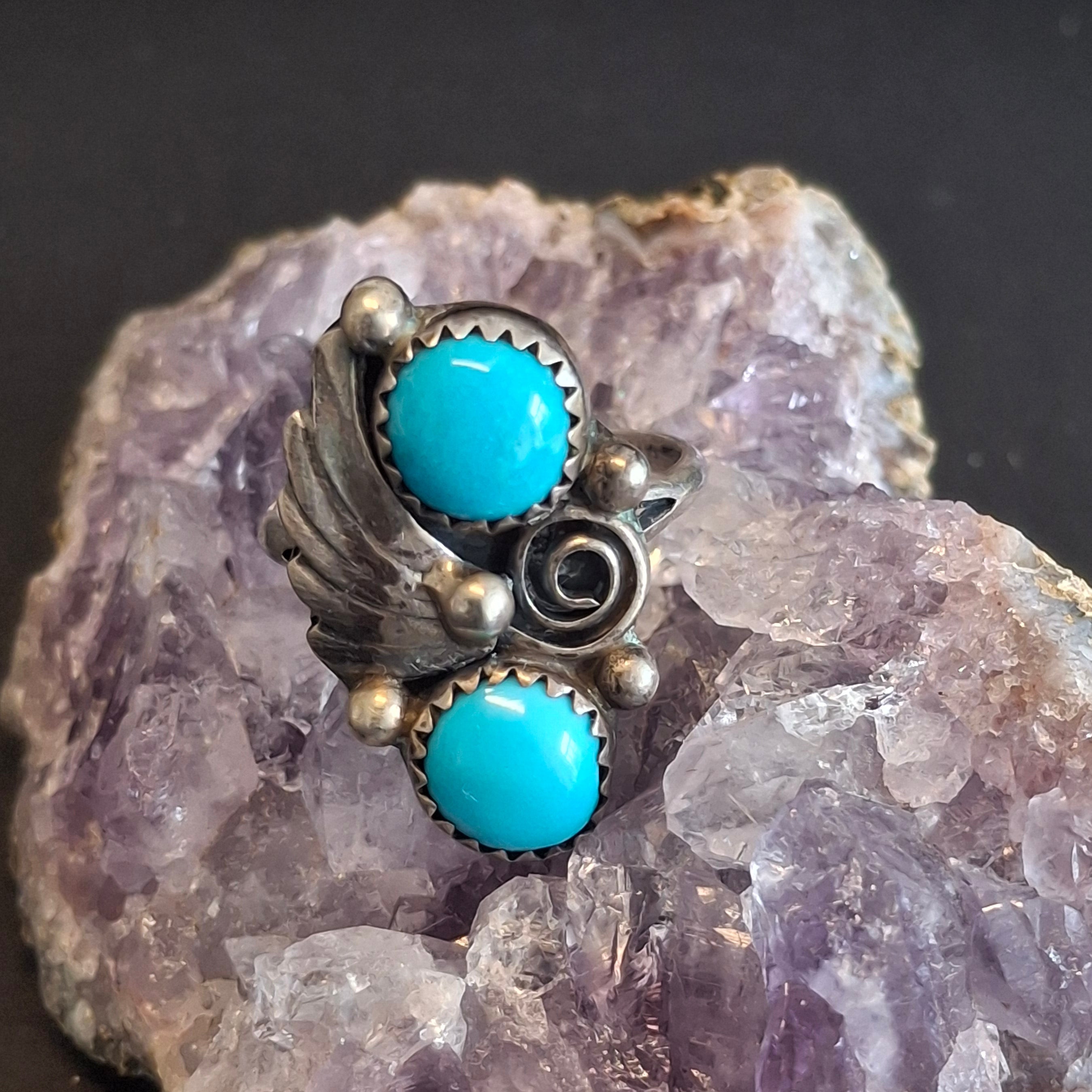 Vintage Navajo Sterling Silver Two-Stone Sleeping Beauty Turquoise Ring – view 2