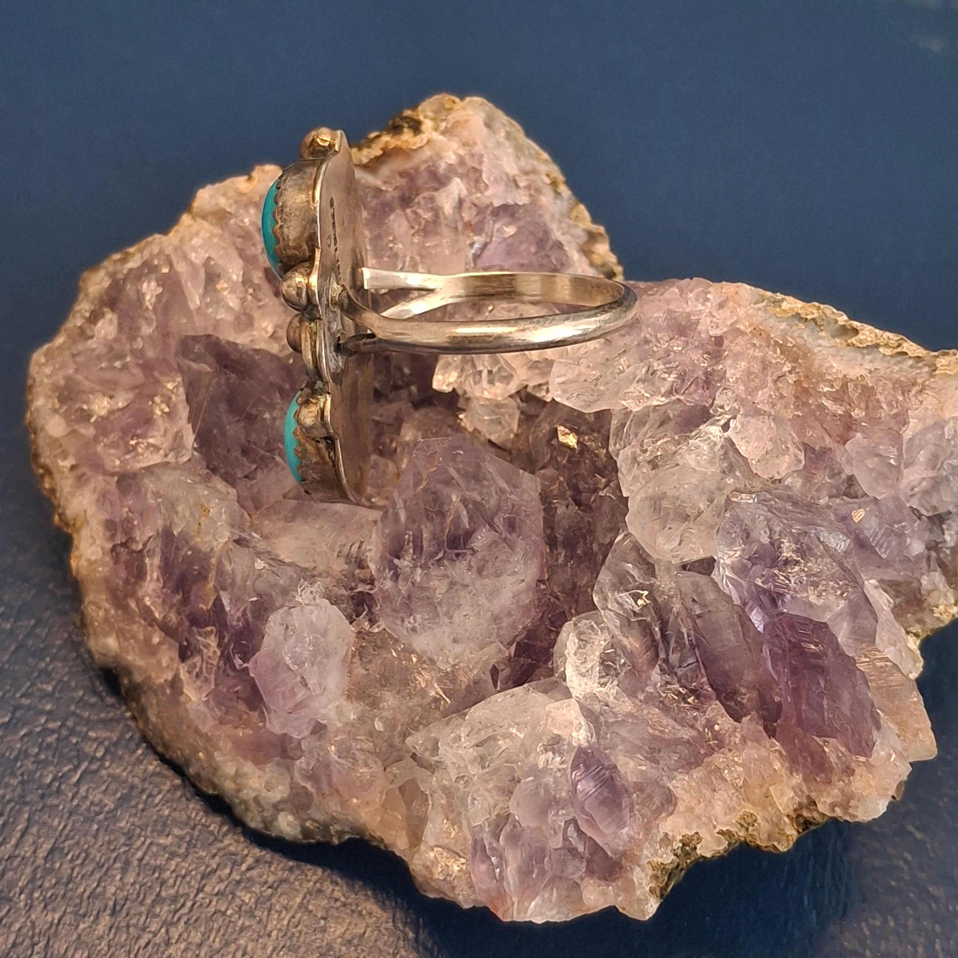 Vintage Navajo Sterling Silver Two-Stone Sleeping Beauty Turquoise Ring – view 4