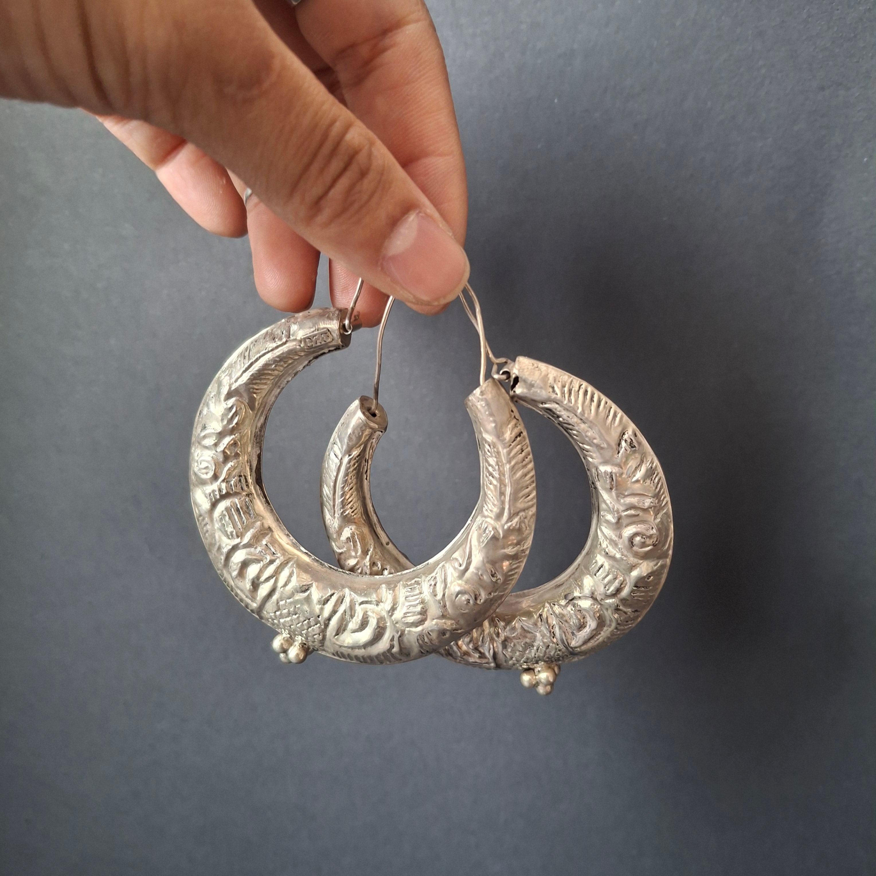 Vintage Mexican Sterling Silver Arracada Hoop Earrings – view 3